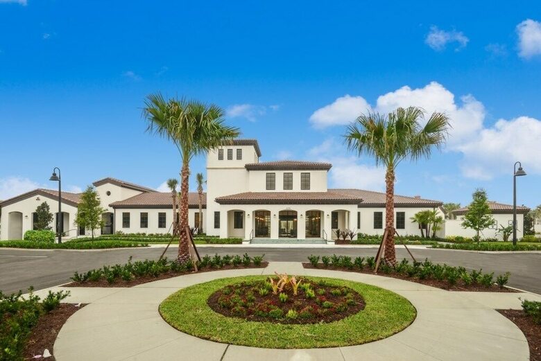 Conveniently Located Near Disney - Family Friendly