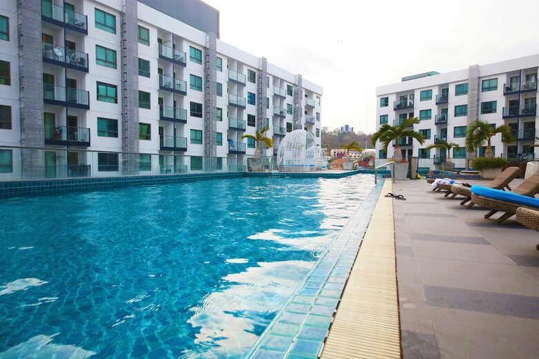 Aparthotel Arcadia Waters Condo Resort Pattaya