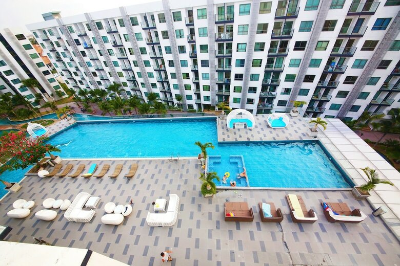 Aparthotel Arcadia Waters Condo Resort Pattaya