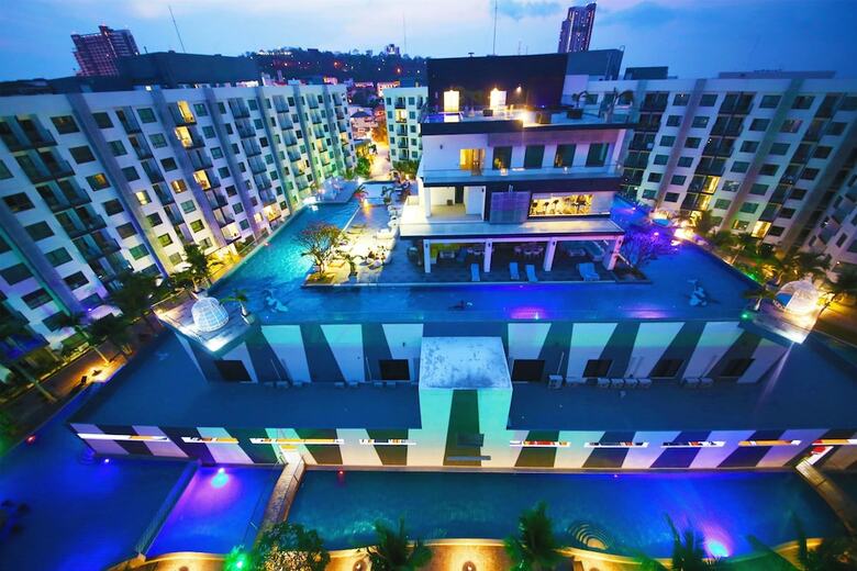 Aparthotel Arcadia Waters Condo Resort Pattaya