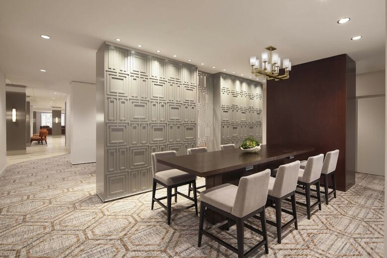 Sheraton Philadelphia University City Hotel
