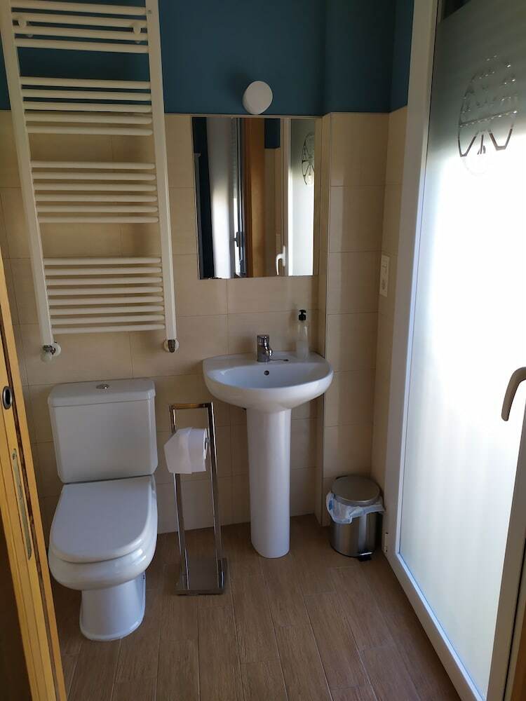 Hostal Albergue Villamayor de Monjard�n