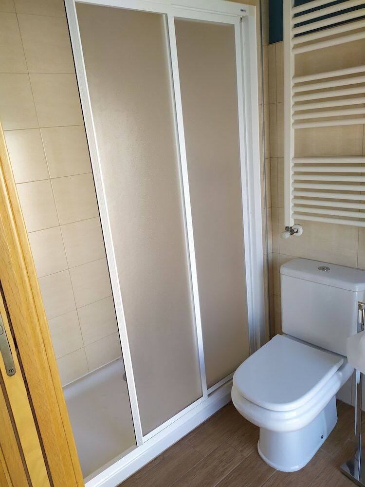 Hostal Albergue Villamayor de Monjard�n