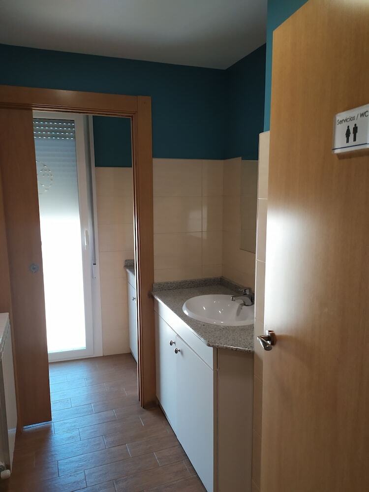 Hostal Albergue Villamayor de Monjard�n
