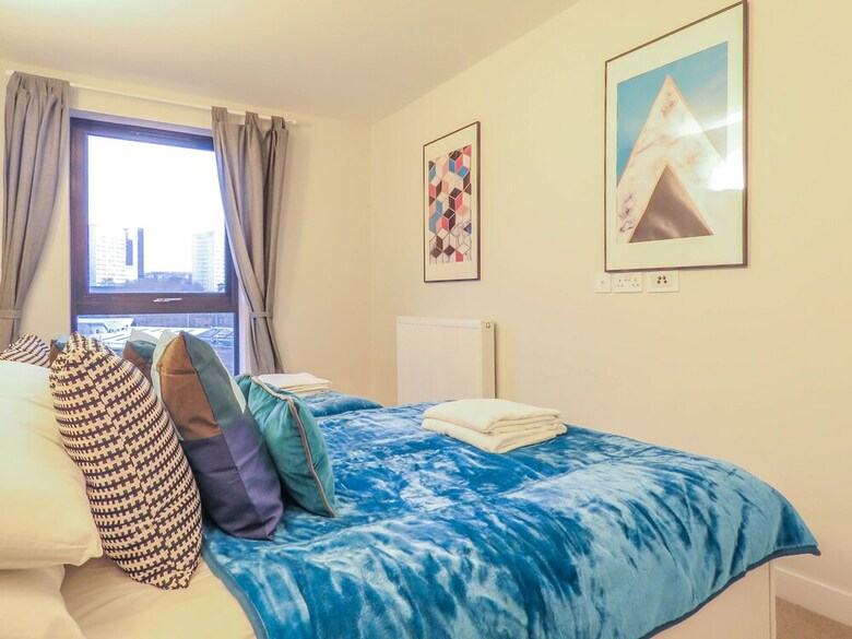 Tudors Esuites Birmingham Apartments With Parking
