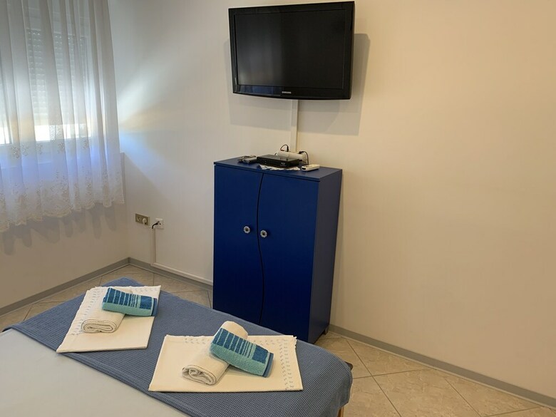 Apartments Mate With Pool