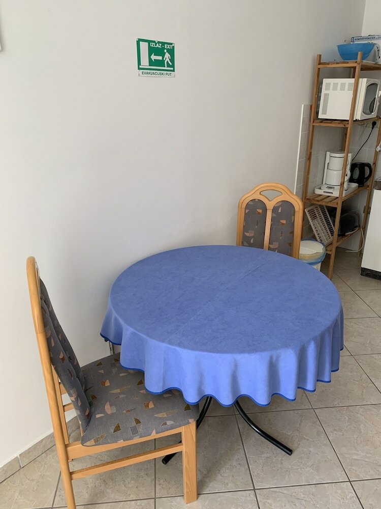 Apartments Mate With Pool