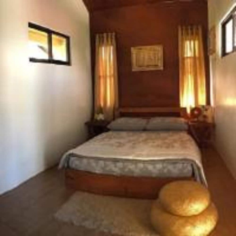 Spacio Caliraya Bed And Breakfast