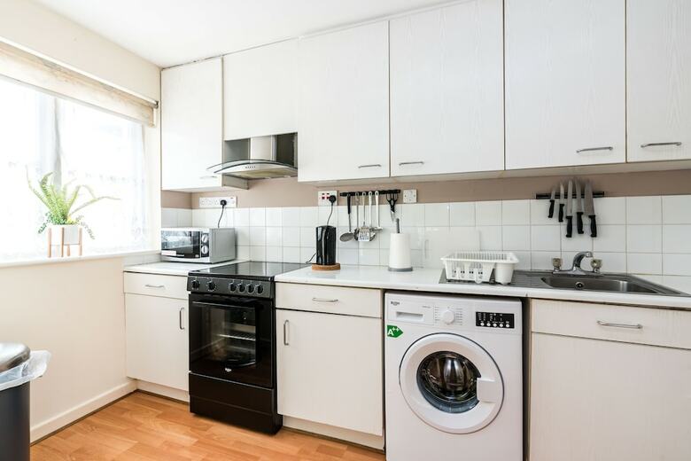 Apartamento New 2bd Garden Flat Quick Access To Central London