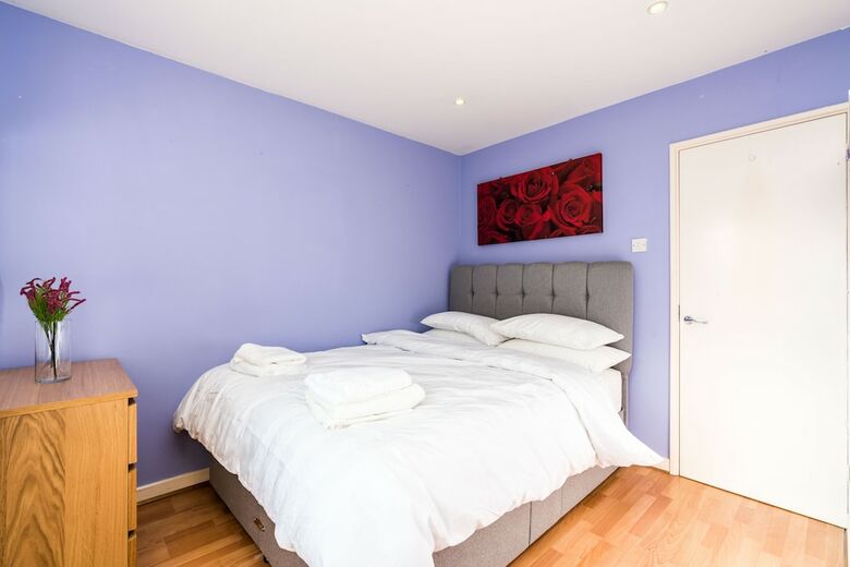 Apartamento New 2bd Garden Flat Quick Access To Central London