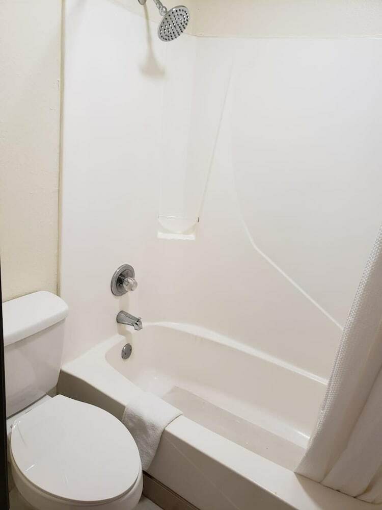 Hotel Value Inn & Suites