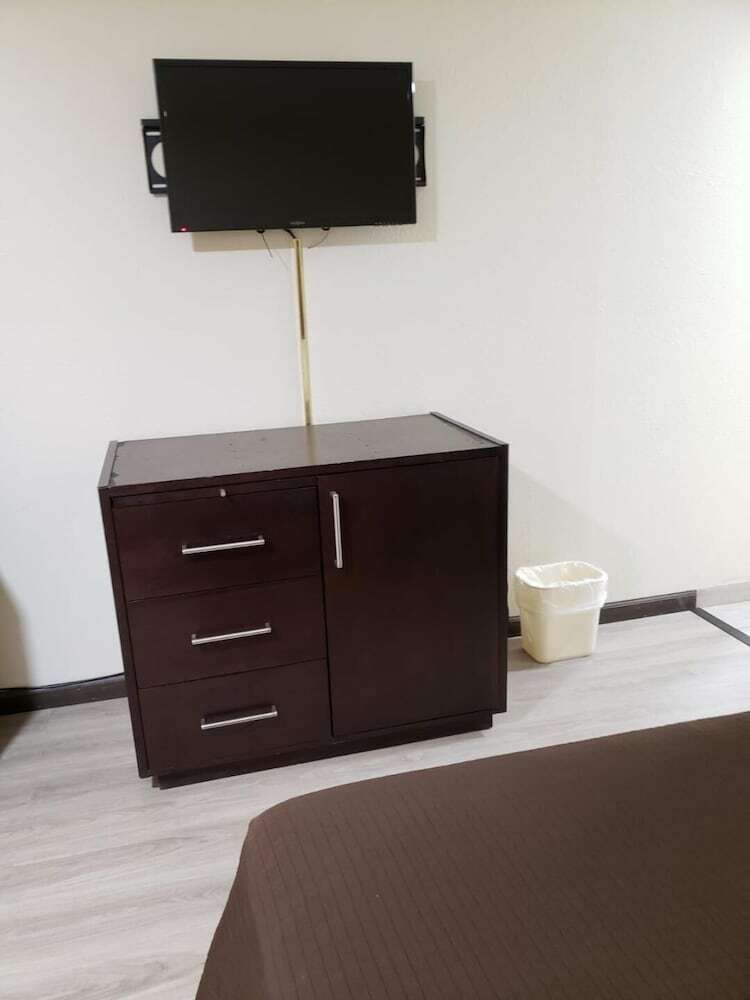 Hotel Value Inn & Suites