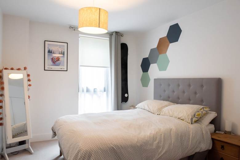Cozy Modern Apartment In East London