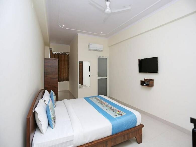 Hotel Shiv Palace