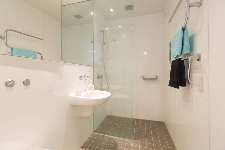 2 Bedroom Penthouse Apartment With City Views