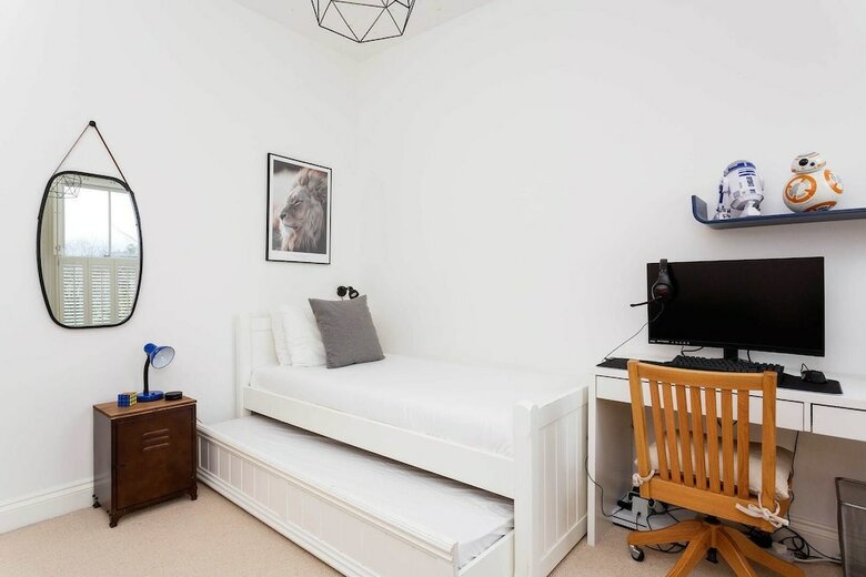 Clean Lines By Clapham Common