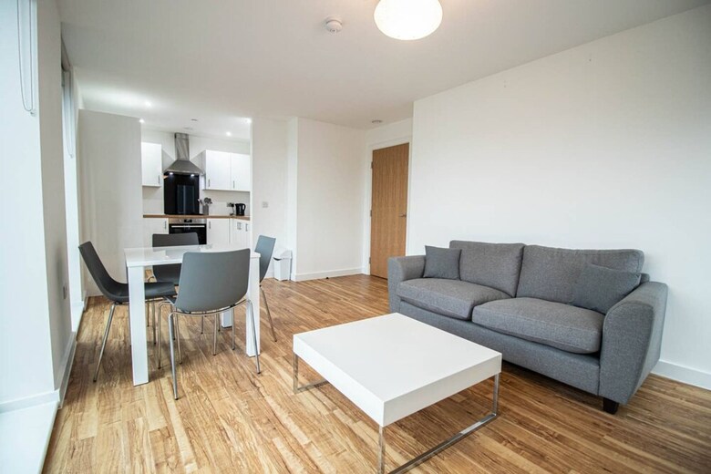Apartamento Large And Modern 2 Bedroom Flat With City Views