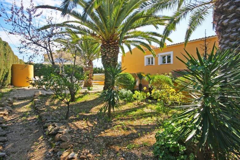 Villa - 5 Bedrooms With Pool And Wifi - 105012