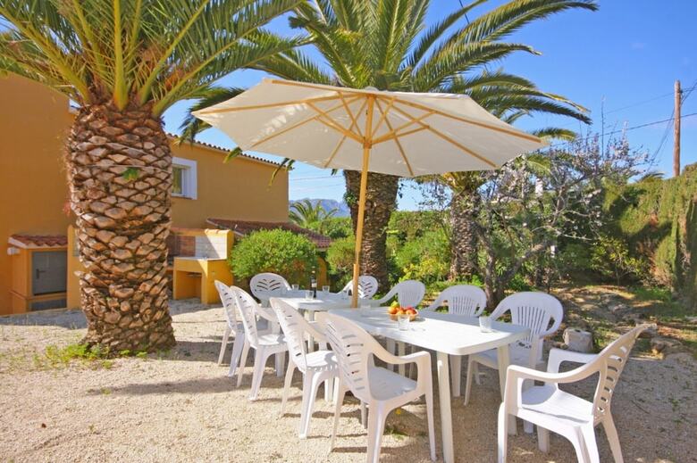 Villa - 5 Bedrooms With Pool And Wifi - 105012