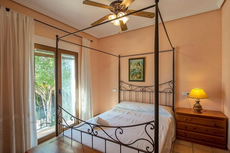 Villa - 4 Bedrooms With Pool And Wifi - 106398