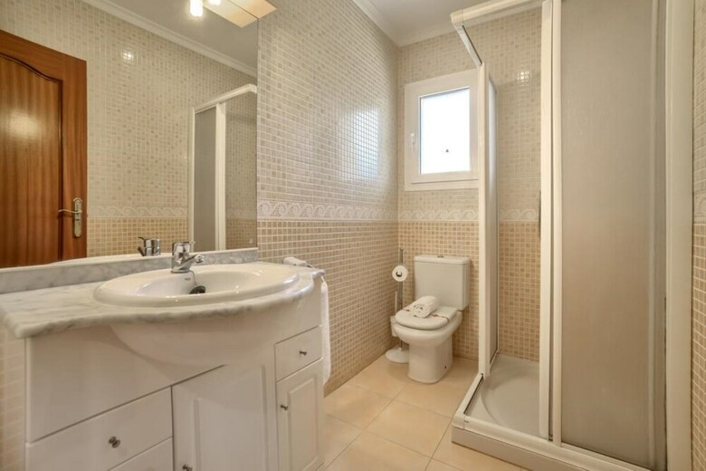 Villa - 7 Bedrooms With Pool And Wifi - 106438