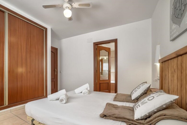Villa - 7 Bedrooms With Pool And Wifi - 106438