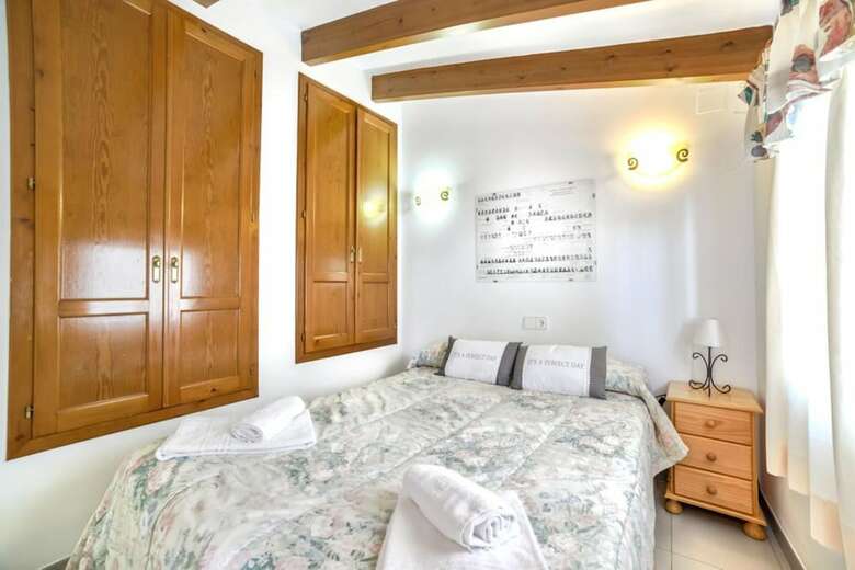 Villa - 7 Bedrooms With Pool And Wifi - 106439