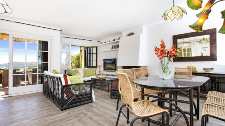 Villa Apartment - 4 Bedrooms With Pool - 107696