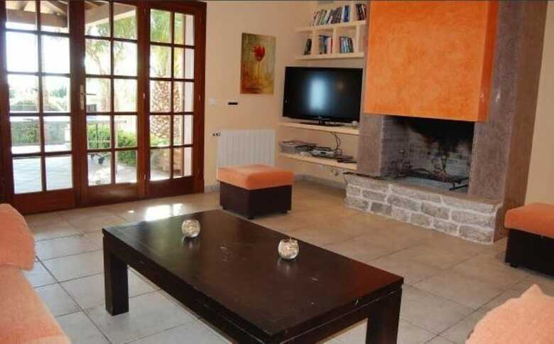 Villa - 5 Bedrooms With Pool And Wifi - 103975
