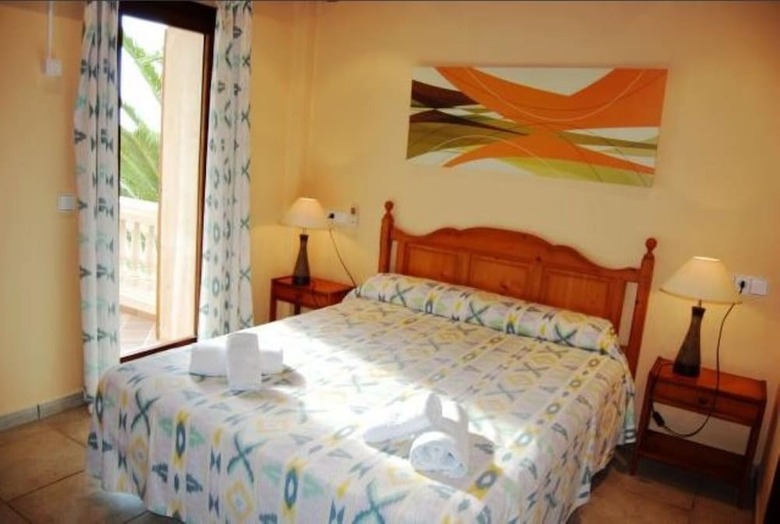 Villa - 5 Bedrooms With Pool And Wifi - 103975