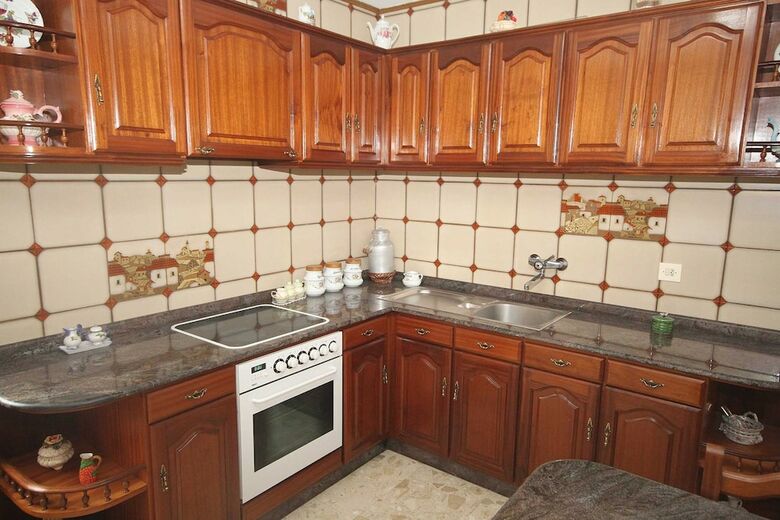 Villa House - 5 Bedrooms With Sea Views - 107775