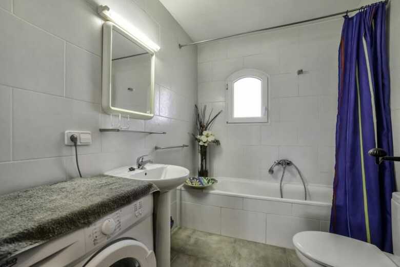 Villa - 4 Bedrooms With Pool And Wifi - 104963