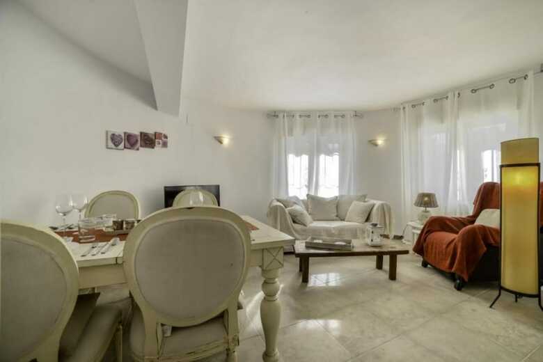 Villa - 4 Bedrooms With Pool And Wifi - 104963