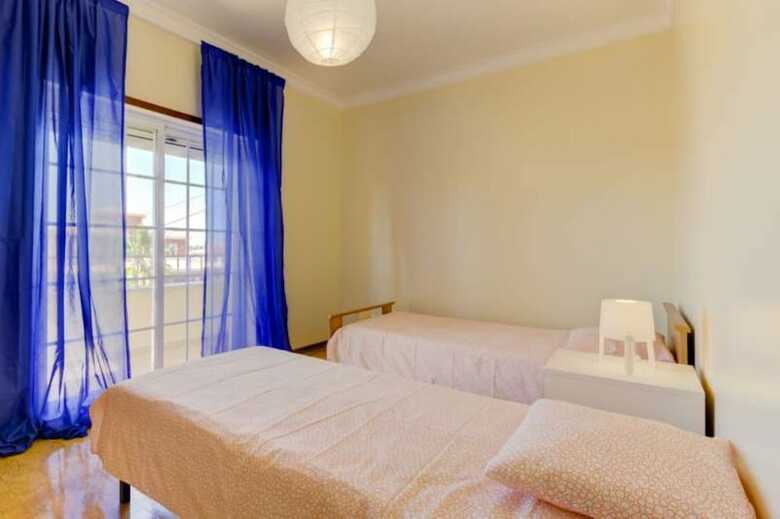 Villa - 6 Bedrooms With Pool And Wifi - 104371