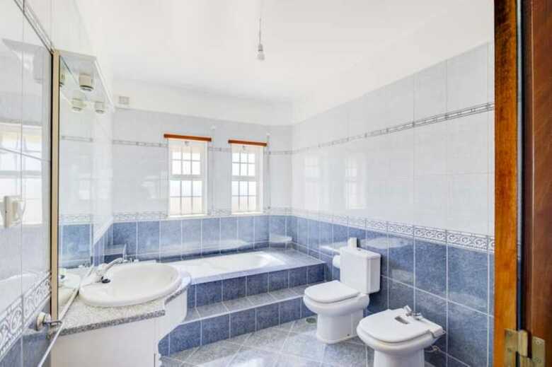 Villa - 6 Bedrooms With Pool And Wifi - 104371
