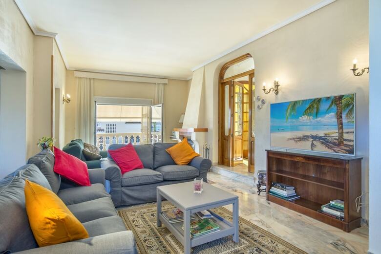 Villa - 5 Bedrooms With Pool And Wifi - 107872
