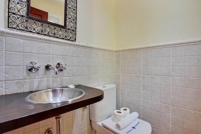 Villa - 4 Bedrooms With Pool And Wifi - 107898