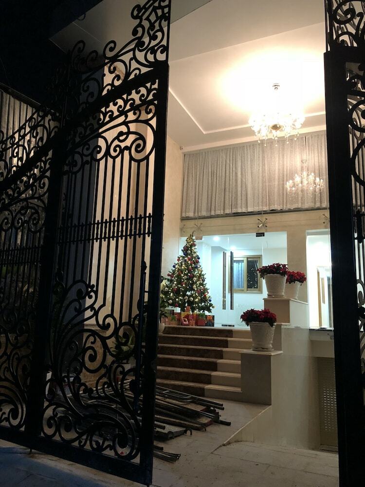 Apartamentos Tropical House