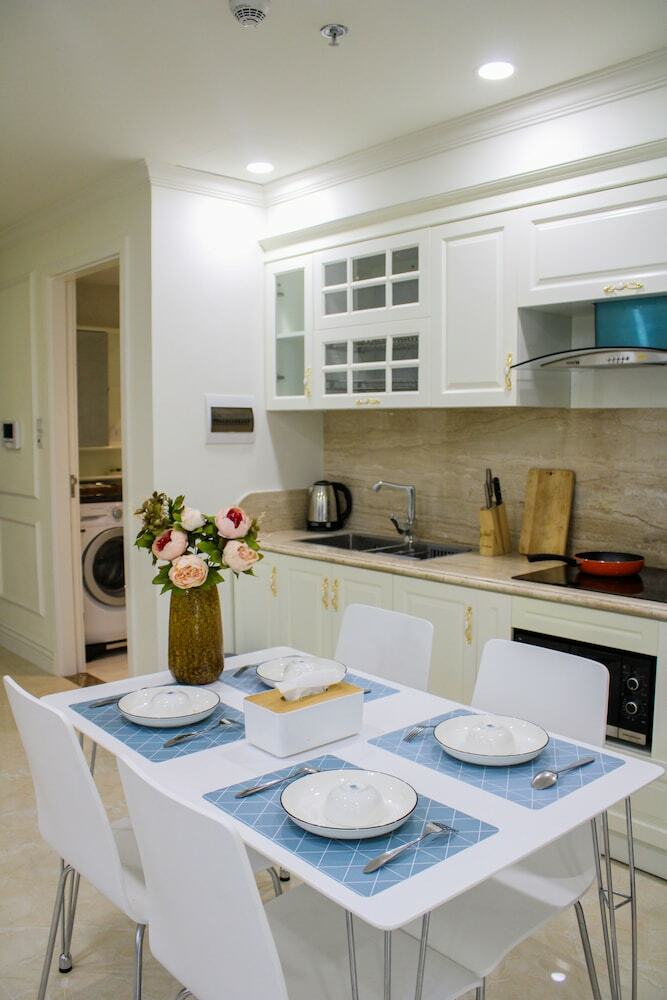 D' Le Roi Soleil Luxury Apartment Wesstlake