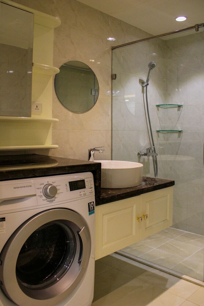 D' Le Roi Soleil Luxury Apartment Wesstlake