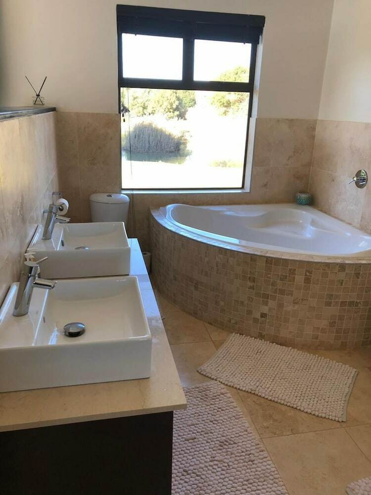 Rivendell House Bed & Breakfast