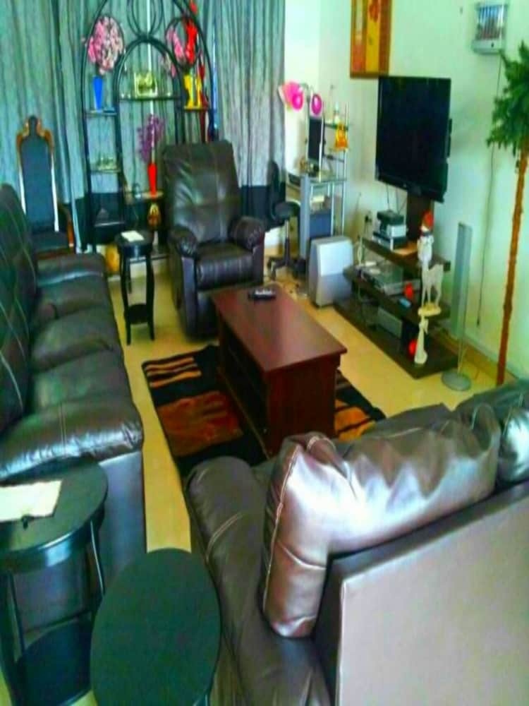 Classy Holiday Villas With Pool In Accra, Ghana