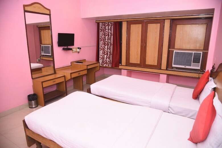 Hotel Sharda