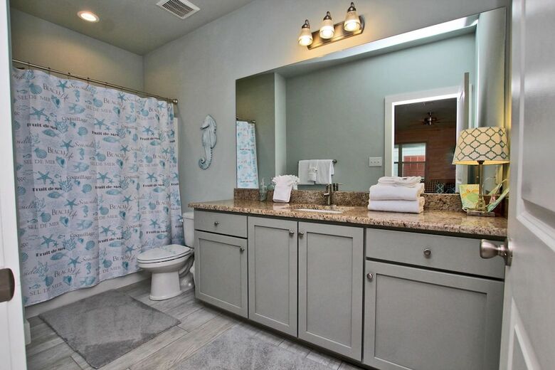 Nautical Breeze At Romeo Beach By Youngs Suncoast