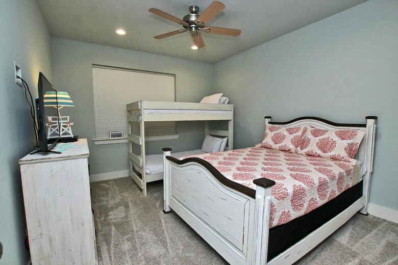 Nautical Breeze At Romeo Beach By Youngs Suncoast