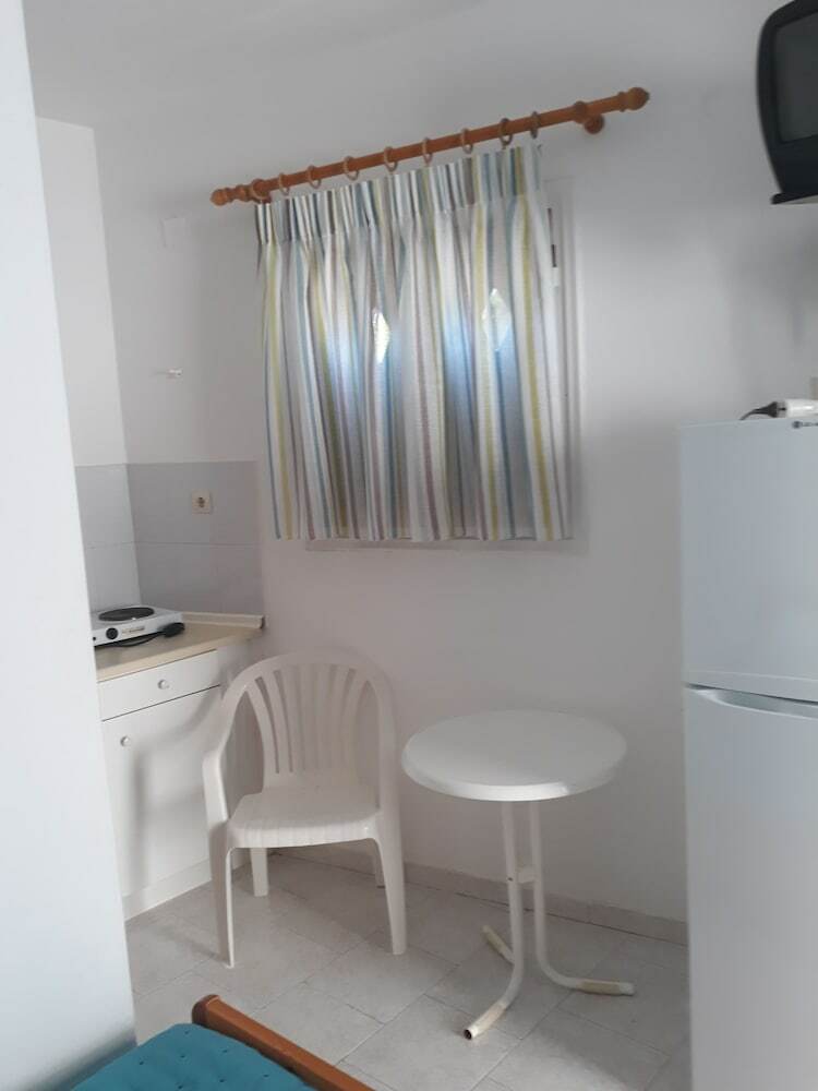 Aparthotel Holidays In Paros