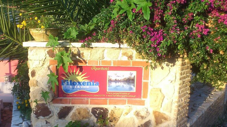 Apartamentos Filoxenia Sea & View
