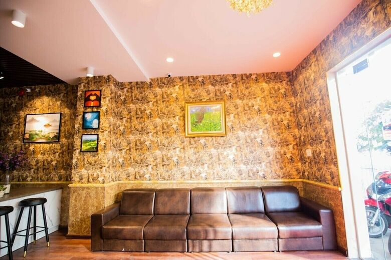 Hoa Sen Hotel 103
