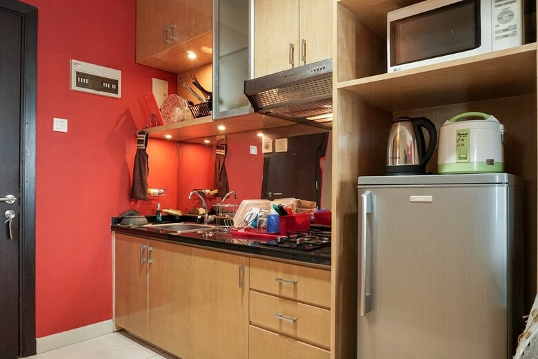 Modern 1br With City View Central Park Apartment