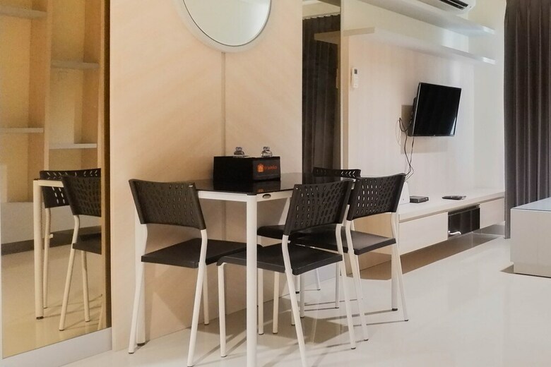 Modern 1br Apartment With City View At Praxis